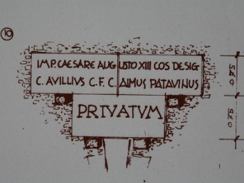 Reconstruction de l'inscription